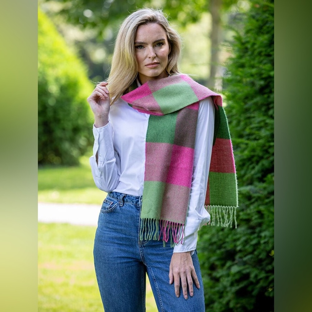 Green Pink Check John Hanly 100% merino wool fringed scarf - one size.